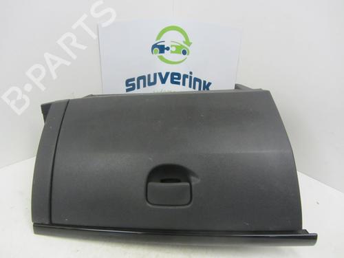 Used Glove box Glove box RENAULT CLIO III (BR0/1, CR0/1) 1.5 dCi (88 hp) 17918414 17918414