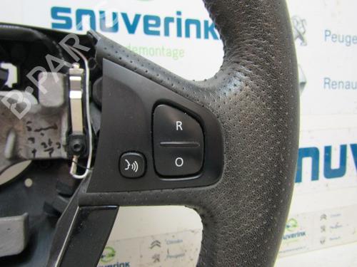 Steering wheel RENAULT ZOE (BFM_) ZOE | BP37262629C49 - Image 3