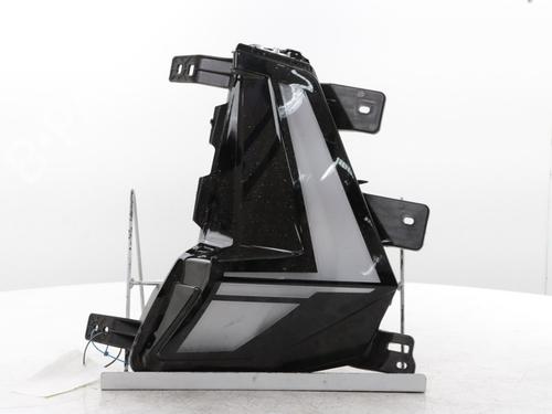 Venstre positionslygte RENAULT CAPTUR II (HF_) E-TECH 145 (HFMU) (143 hp) 31960452