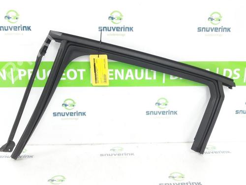 Used Rubber door seal RENAULT CLIO V (B7_) 1.0 TCe 90 (B7MT) (91 hp) 13195557