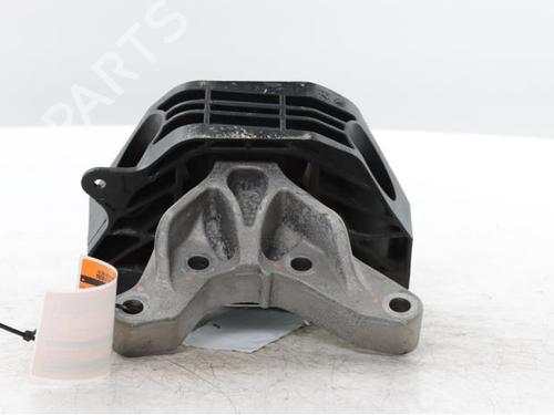 Used Engine mount Engine mount CITROËN C3 IV (CC_, CB_) 1.2 PureTech 100 (CCHPV4) (101 hp) 40587953 40587953
