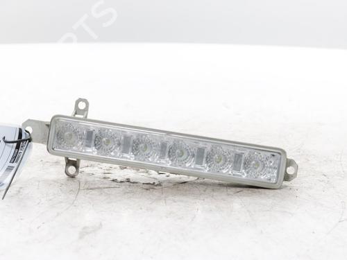 Used Right daytime light Right daytime light 37798719 37798719