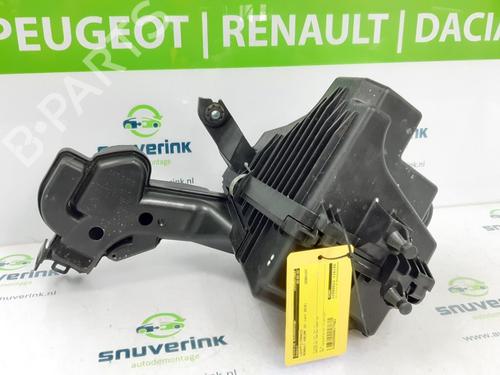 Used Air filter box RENAULT KADJAR (HA_, HL_) 1.3 TCe 140 (HLNB, HLN1) (140 hp) 17122327