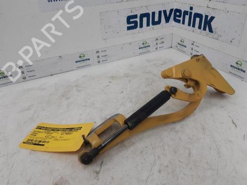 Used Hinge/Door check strap Hinge/Door check strap RENAULT MEGANE I Cabriolet (EA0/1_) 1.6 16V (EA04, EA0B, EA11, EA1J) (107 hp) 40593207 40593207