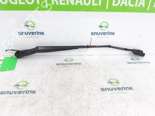 Used Front windshield wiper arm Front windshield wiper arm 15938523 15938523
