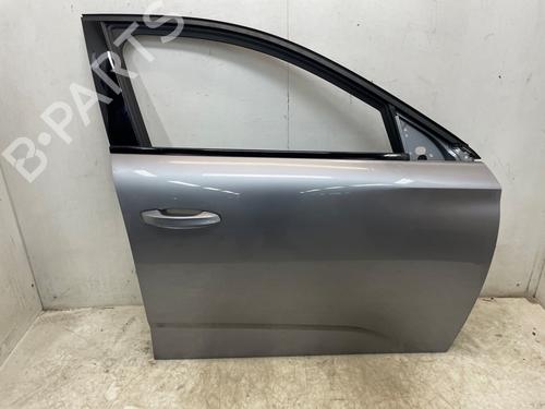 Used Right front door Right front door 34564682 34564682