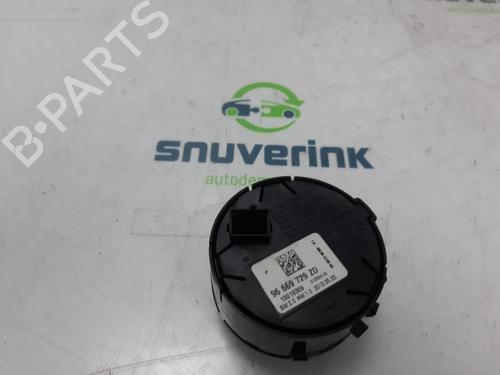 Switch CITROËN DS5 2.0 HDi 200 Hybrid4 All-wheel Drive | BP30185409I30 