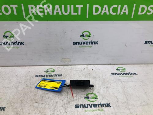 Used Electronic module PEUGEOT 3008 II SUV (MC_, MR_, MJ_, M4_) 1.2 THP/ PureTech 130 (MRHNSM, MRHNSU, MRHNSJ, MRHNYW,... (131 hp) 18028493