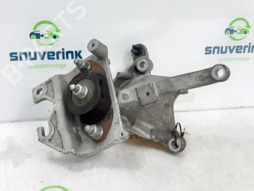 Used Gearbox mount Gearbox mount 18161082 18161082