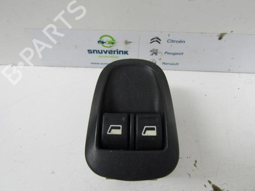 Used Switch PEUGEOT 206 Hatchback (2A/C) 1.4 i (75 hp) 10780721