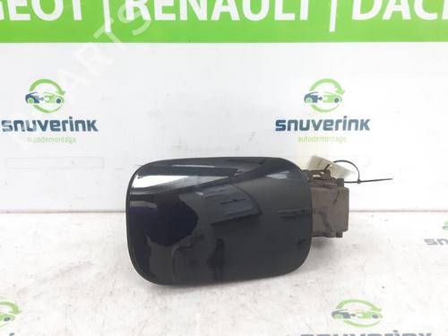 fuel-flap-renault-megane-iv-grandtour-k9amn_-2016-24166927 main image