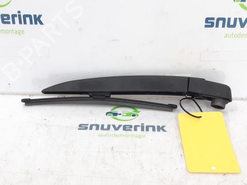 Used Rear windshield wiper arm Rear windshield wiper arm 13683569 13683569