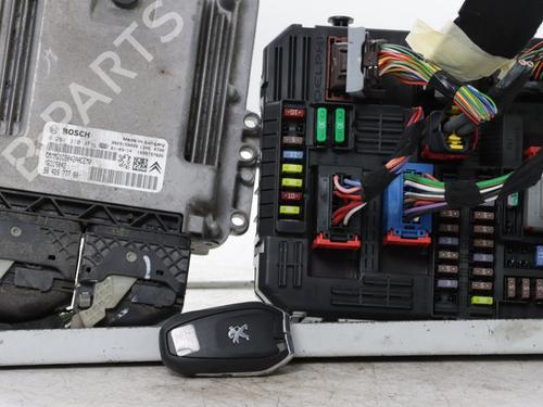 Used Engine control unit (ECU) Engine control unit (ECU) 36538808 36538808