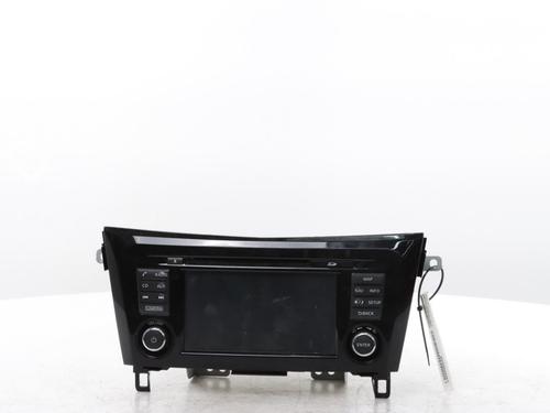 Autoradio NISSAN QASHQAI II (J11, J11_) 1.2 DIG-T (115 hp) 31261137
