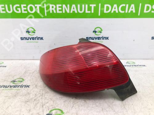 Used Right taillight PEUGEOT 206 Hatchback (2A/C) 1.4 i (75 hp) 15795771