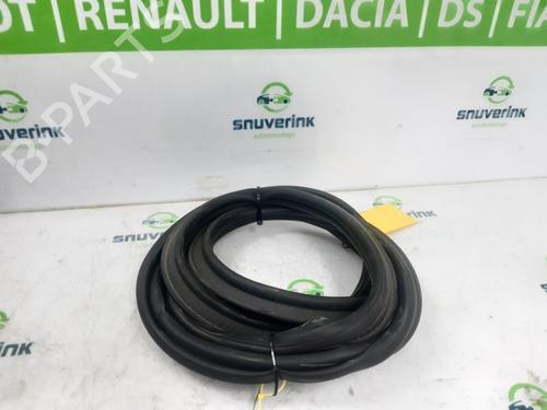 Used Rubber door seal RENAULT CLIO V (B7_) 1.0 TCe 100 (B7MT) (101 hp) 19113340
