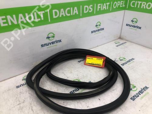 Rubber door seal CITROËN C3 AIRCROSS II (2R_, 2C_) 1.2 PureTech 110 (2RHNZB, 2RHNZW, 2RHNPX, 2RHNPJ) | BP19306622C142 