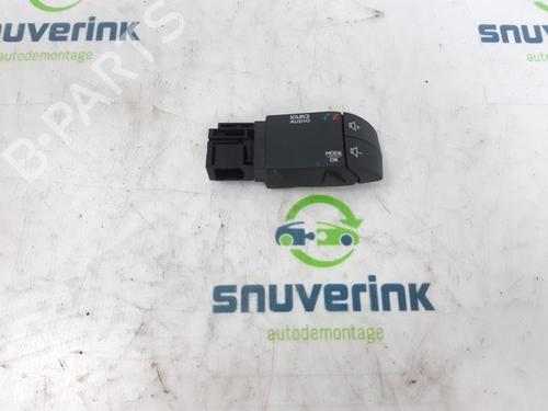 Used Switch Switch RENAULT CAPTUR I (J5_, H5_) 1.2 TCe 120 (120 hp) 40572597 40572597