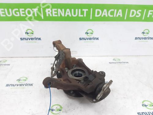 Used Left front steering knuckle RENAULT TRAFIC III Van (FG_) 2.0 dCi 170 (FGMM, FGMV) (170 hp) 26238444