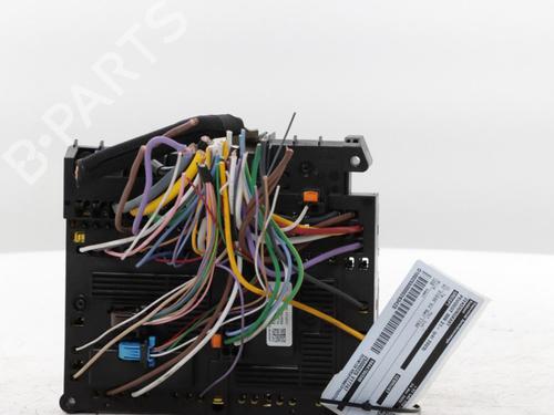 Used Fuse box Fuse box PEUGEOT 308 III (FB_, FH_, FP_, F3_, FM_) PureTech 130 (FPHNSL, FPHNST) (131 hp) 33697193 33697193