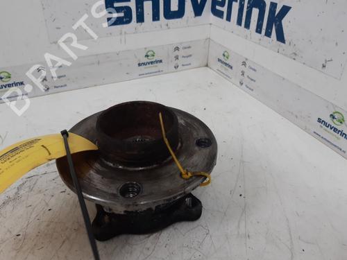 Used Left rear steering knuckle RENAULT TWINGO III (BCM_, BCA_) 0.9 TCe 90 (BCM9, BCM2) (90 hp) 18247304