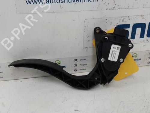 Pedal RENAULT CLIO IV (BH_) 1.2 16V (73 hp) 10798287
