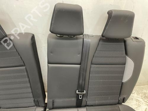 Rear seat PEUGEOT 2008 I (CU_) 1.2 THP 110 / PureTech 110 | BP30186671C17 