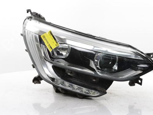 Used Right headlight RENAULT MEGANE IV Grandtour (K9A/M/N_) 1.2 TCe 100 (100 hp) 30866853