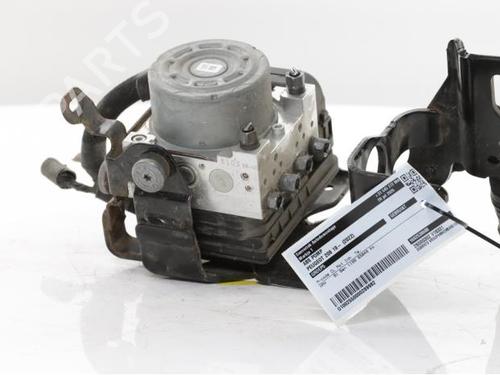 Used ABS pump ABS pump PEUGEOT 208 II (UB_, UP_, UW_, UJ_) 1.2 PureTech 75 (75 hp) 38618400 38618400