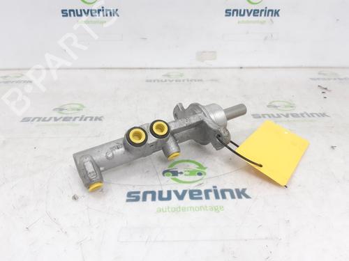 Used Brake master cylinder RENAULT TRAFIC III Van (FG_) 2.0 dCi 120 (FGMN) (120 hp) 23121010