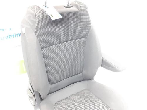 Right front seat PEUGEOT 5008 (0U_, 0E_) 1.6 HDi | BP15846523C16 