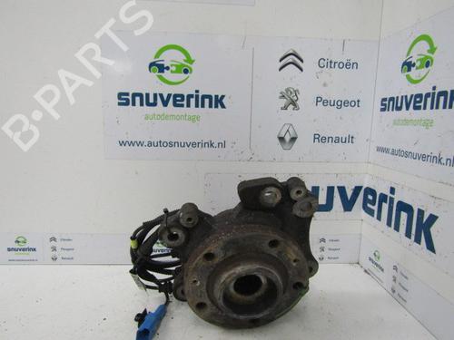 Used Right rear steering knuckle PEUGEOT 508 I (8D_) 2.0 HDi Hybrid4 AWC (200 hp) 18247289