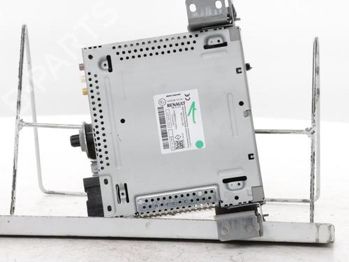 Used Radio Radio RENAULT CAPTUR I (J5_, H5_) 1.2 TCe 120 (118 hp) 33813973 33813973