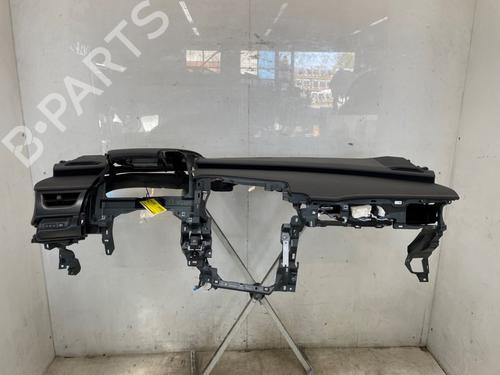 dashboard-lexus-ux-_aa1_-_ah1_-_ma1_-2018-35814917 main image