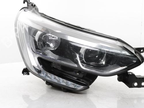 Used Right headlight RENAULT MEGANE IV Grandtour (K9A/M/N_) 1.2 TCe 100 (100 hp) 31261365
