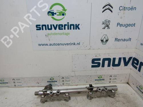 Used Injection rail Injection rail 13323199 13323199