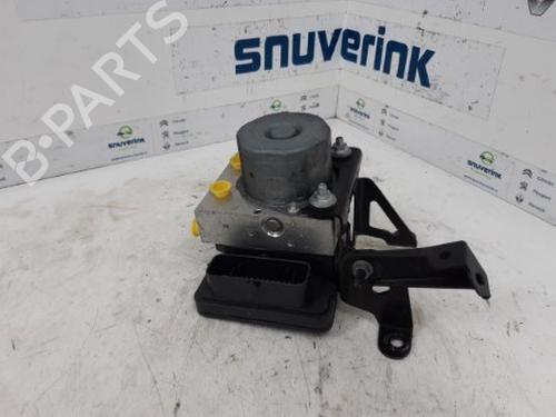 Used ABS pump RENAULT TWINGO III (BCM_, BCA_) 0.9 TCe 90 (BCM9, BCM2) (90 hp) 21100116
