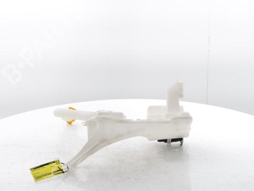 Used Windscreen washer tank RENAULT CLIO V (B7_) 1.0 SCe 65 (B7MG) (67 hp) 29426916