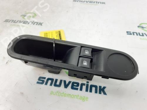 Used Switch Switch RENAULT TWINGO III (BCM_, BCA_) 1.0 SCe 70 (71 hp) 40573834 40573834