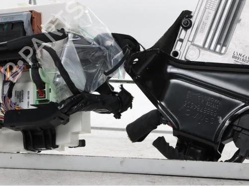 engine-control-unit-ecu-lynk-co-01-2017-34562844 main image