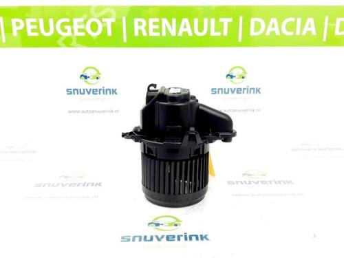 Used Heater blower motor Heater blower motor RENAULT CAPTUR I (J5_, H5_) 1.2 TCe 120 (118 hp) 40570686 40570686
