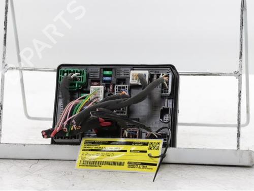 fuse-box-renault-arkana-i-lcm_-ldn_-2019-31961045 main image