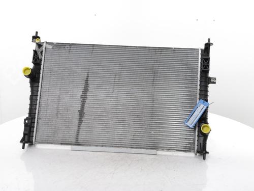 Used Water radiator PEUGEOT 3008 II SUV (MC_, MR_, MJ_, M4_) Hybrid (224 hp) 30186481
