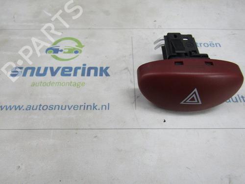 Used Warning switch PEUGEOT 206 SW (2E/K) 1.4 (75 hp) 21111717