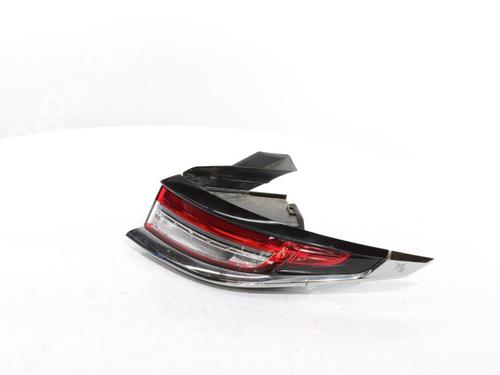 right-taillight-ds-ds-3-ds-3-crossback-ur_-uc_-uj_-2018-27688005 main image