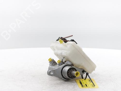 Brake master cylinder RENAULT MASTER III Van (FV) 2.3 dCi 165 FWD (FV0P, FV0U, FV11, FV12, FV1E) | BP31592466M77 - Image 2