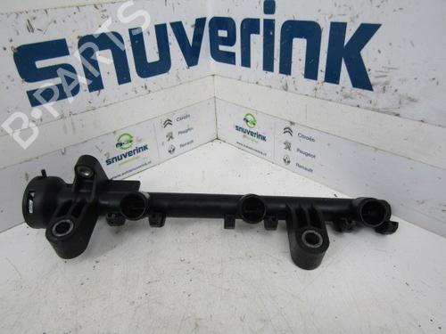 Used Injection rail PEUGEOT 107 (PM_, PN_) 1.0 (68 hp) 18325515