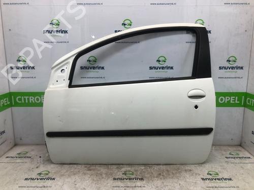 Used Left front door PEUGEOT 107 (PM_, PN_) 1.0 (68 hp) 16409508
