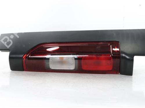 right-taillight-renault-trafic-iii-van-fg_-2014-35991751 main image