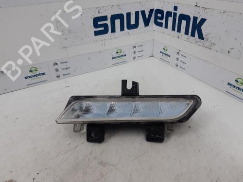 Used Left daytime light Left daytime light 17122450 17122450